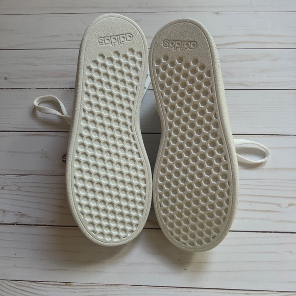 Adidas Grand Court 2.0 Kids Sneakers | White/Iridescent stripes | Size 3 | NIB - Picture 7 of 12